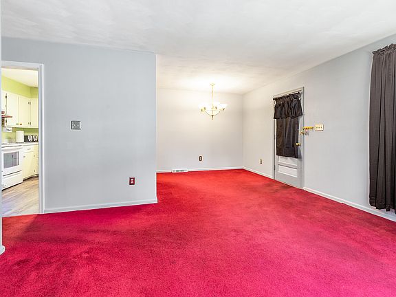 4th image of 4620 Casper Dr NE