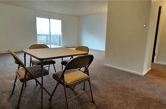 3rd image of 129 Westfield Dr