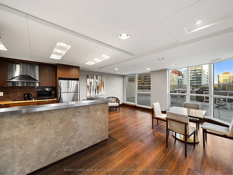 1430 Yonge St #509 — Photo 42