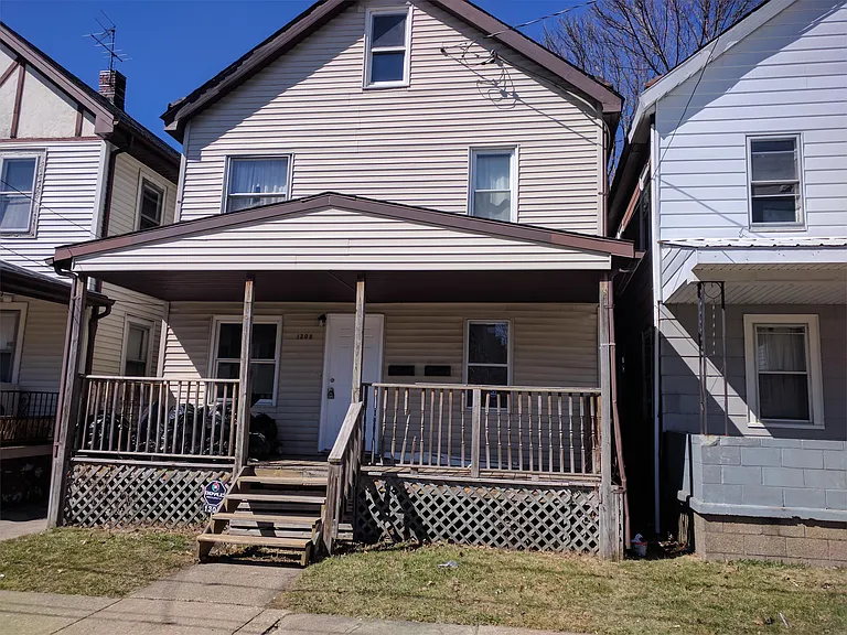 1308 E 8th St #1 — Photo 11