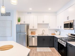 Enzo, Irvine, CA 92612