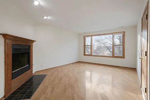 1019 S Oakley Blvd #2 Photo 1