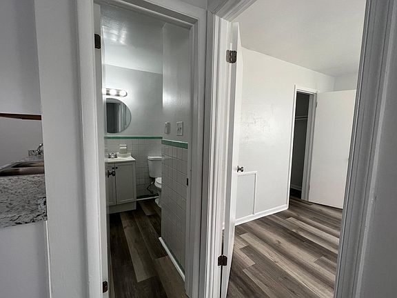 5th image of 825 W 35th St APT B