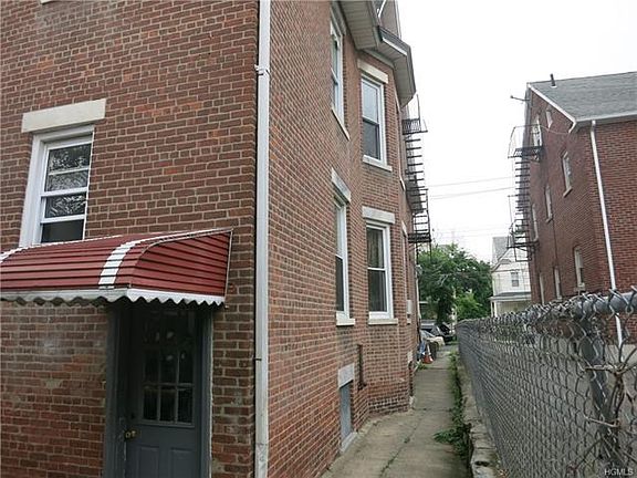 5th image of 105 N High St
