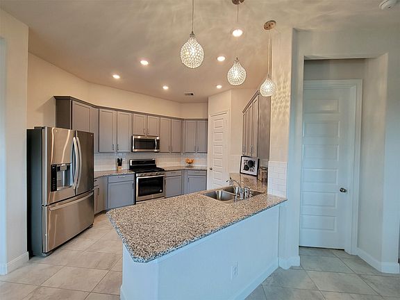 2nd image of 19835 Sagebrush Hollow Dr