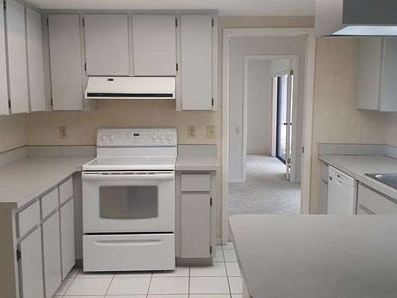 4th image of 2604 Bridle Dr
