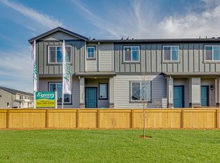 2021 NE Four Seasons Ln, Vancouver, WA 98684