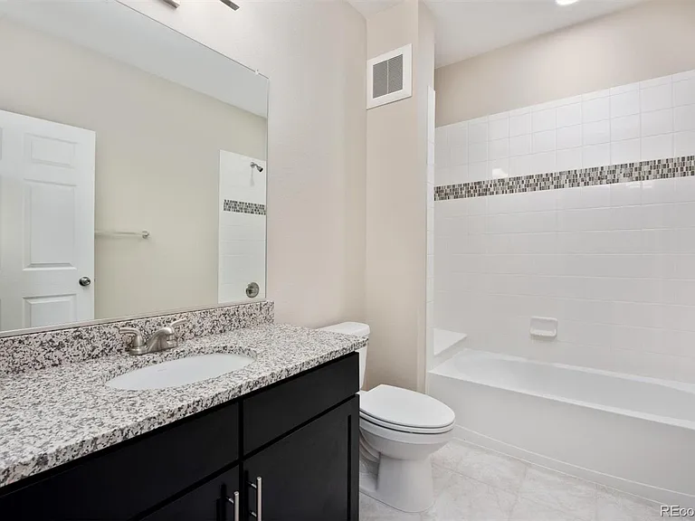 15700 E Jamison Dr #8-101 — Photo 18