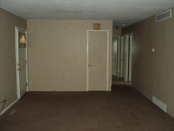 5th image of 3760 Montevideo Dr