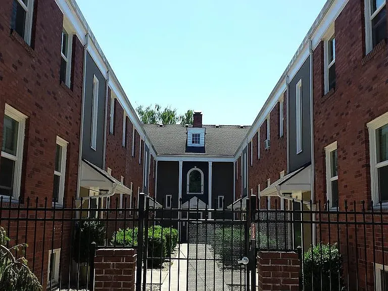 1492 State St #5 — Photo 1