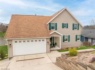 376 E Mohawk Dr, Malvern, OH