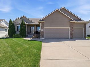 2710 N Woodridge St, Wichita, KS 67226