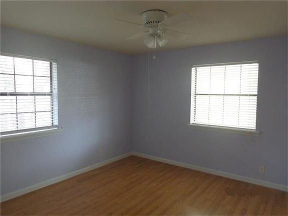 2nd image of 306 E Anderson Ave