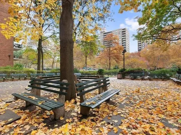 372 Central Park West image 9 of 9