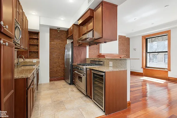 Rented by Brown Harris Stevens | media 20