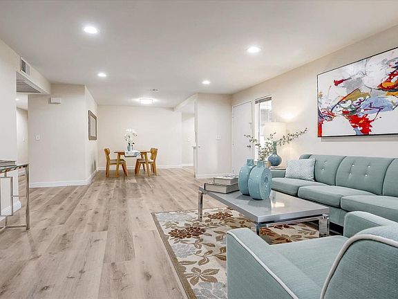 5th image of 2227 Summereve Ct