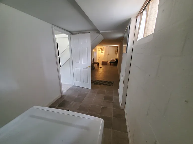 10204 Rodgers Rd — Photo 7