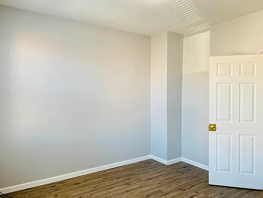 Rented by Compass | media 28