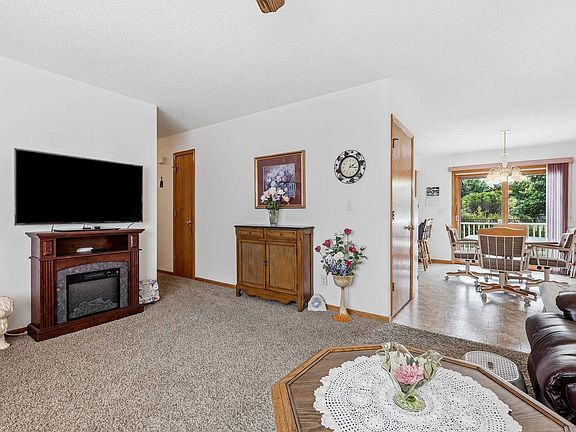 5th image of 4944 Long View Dr