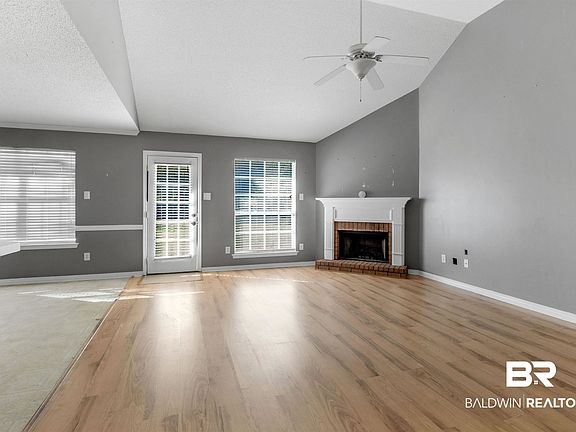 3rd image of 3557 Viking Ct