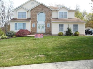 5 Liszka Ln, Sayreville, NJ 08872