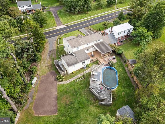 4th image of 1145 Collegeville Rd