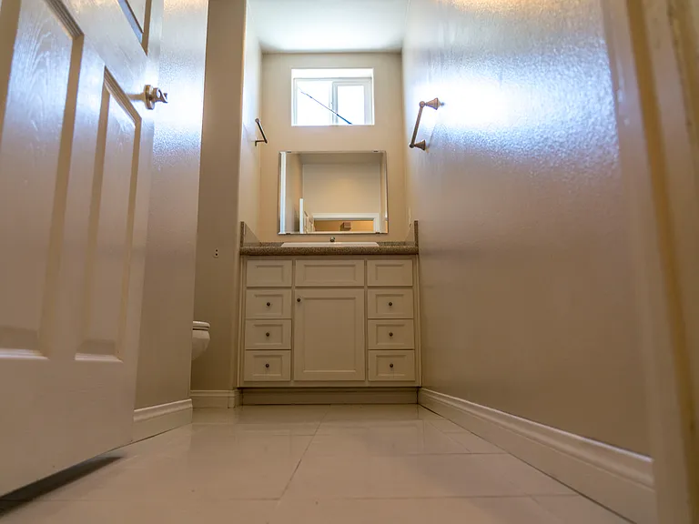 529 S Bandini St — Photo 11
