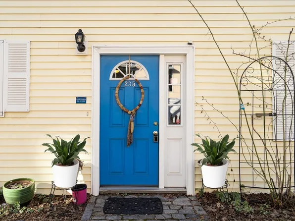 235 Cardinal Medeiros Ave, Cambridge, MA 02141