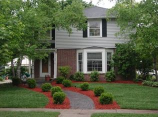 4800 N Woodburn St, Whitefish Bay, WI 53217