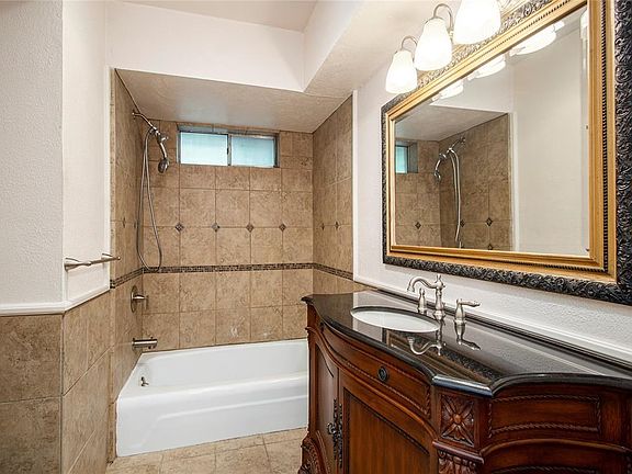 2nd image of 9406 Meadowknoll Dr