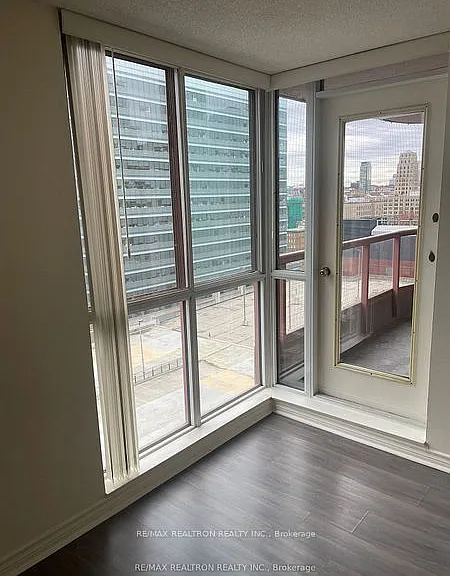 736 Bay St #1505 — Photo 13