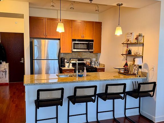 4th image of 1400 S Michigan Ave APT 1812