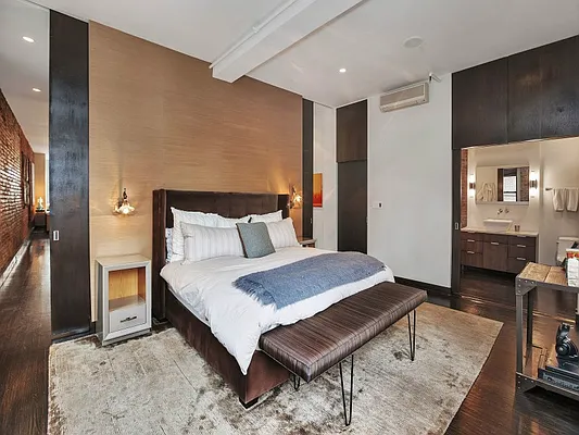 Sold by Sotheby's International Realty | media 22