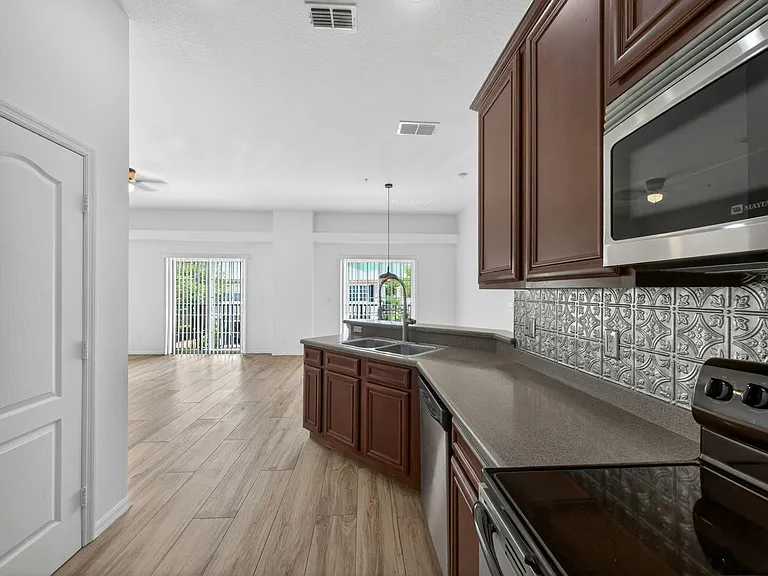 6602 S Goldenrod Rd — Photo 17