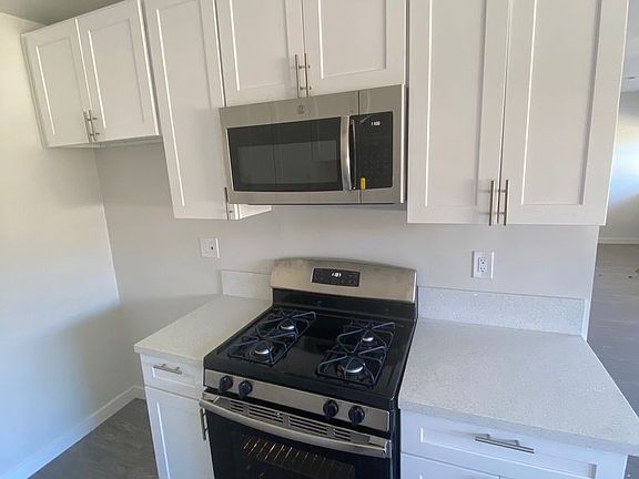 5th image of 6744 Woodley Ave APT 21