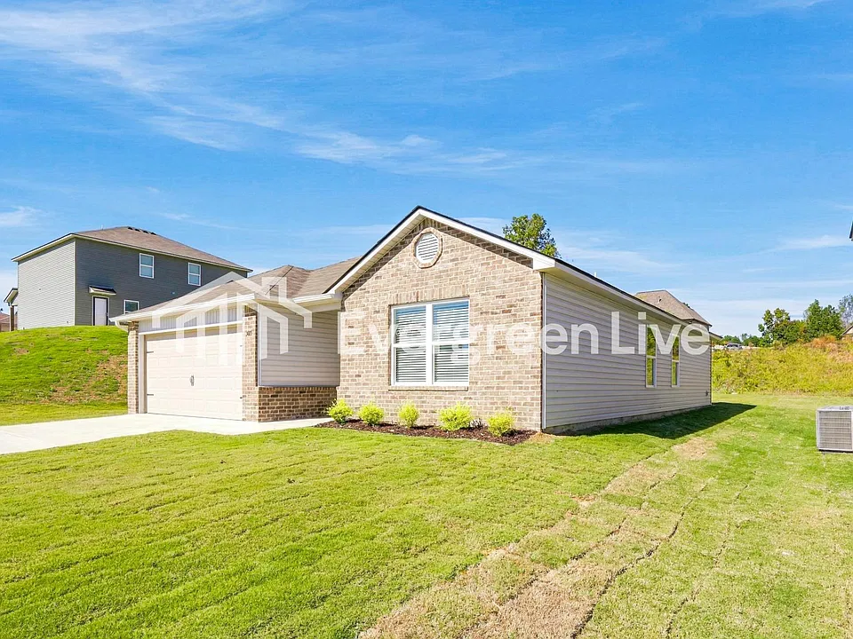 3015 E Middlebrooke Xing
