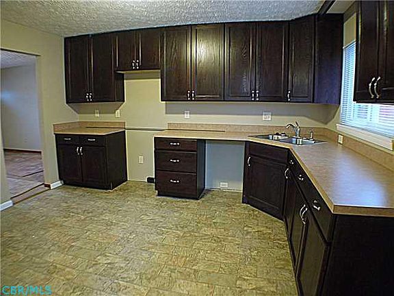 5th image of 2886 Langfield Dr