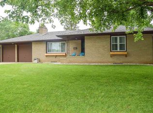 1524 Glendale Ave, Pekin, IL 61554
