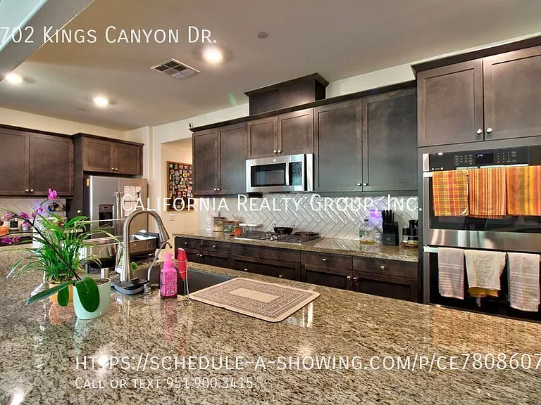 2702 Kings Canyon Dr — Photo 13