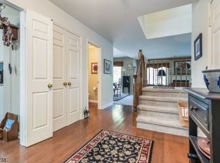 2 Mission Hills Rd, Annandale, NJ 08801