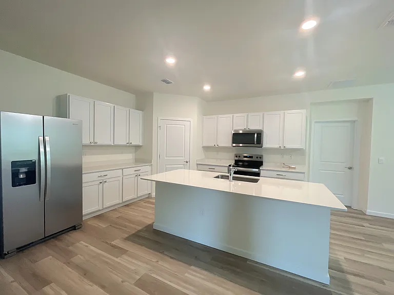 5259 SW 53rd Ln — Photo 9