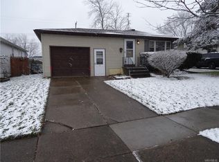 47 Gabrielle Dr, Cheektowaga, NY 14227