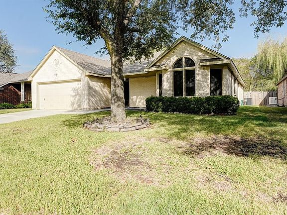 3rd image of 2731 N Larkspur Cir