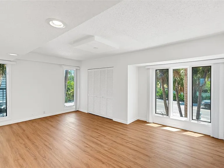 4051 Shell Rd — Photo 18