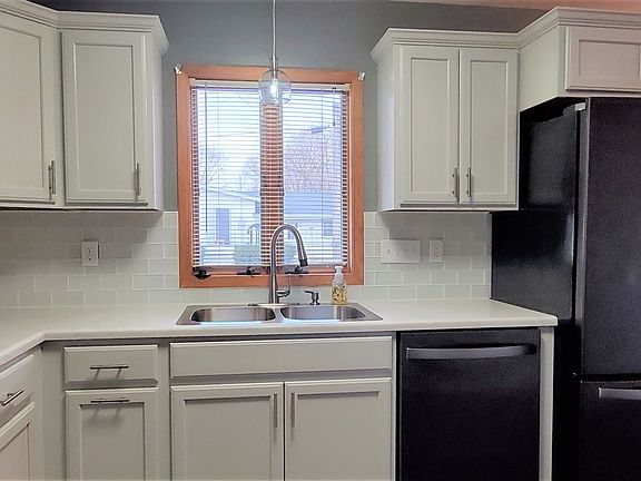 4th image of 2105 Mulberry St