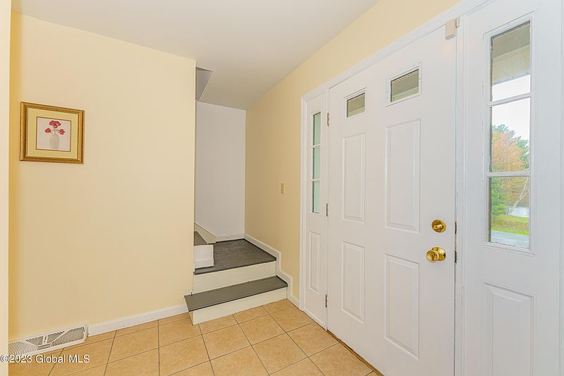 5th image of 16 Shannon Court