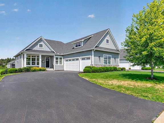 2nd image of 37 Summit Farm Ln
