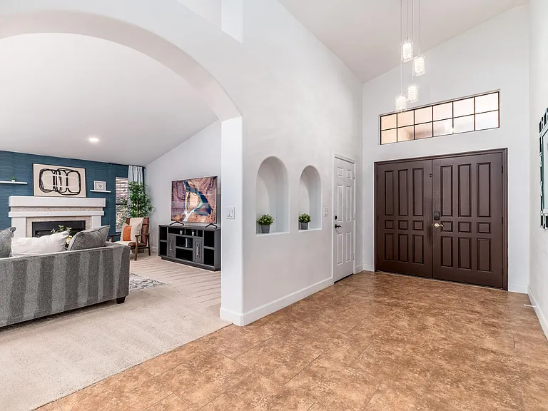 5139 E Fellars Dr — Photo 12