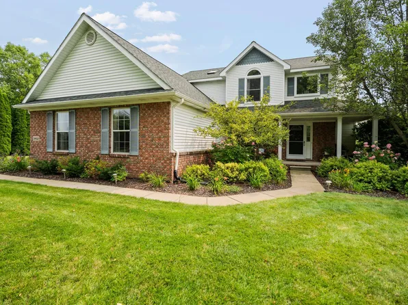 362 Meadowind Ct, Pinckney, MI 48169