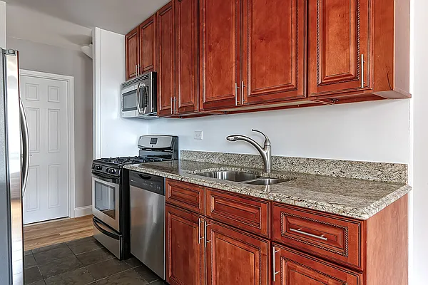 Rented by Stellar Management | media 4